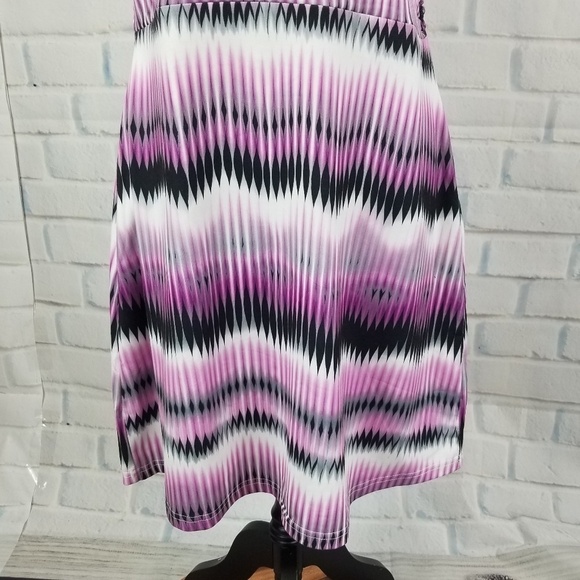 Tehama stretch knit size large geo print dress - Picture 6 of 8